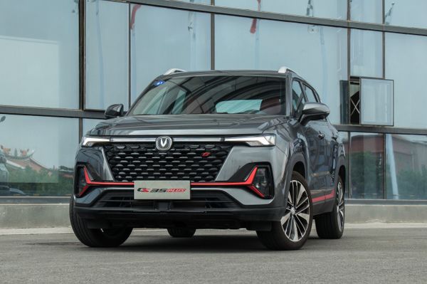 شانجان CS35PLUS 2022. الهيكل، المظهر الخارجي. SUV ٥ أبواب, 1 الجيل، تحديث
