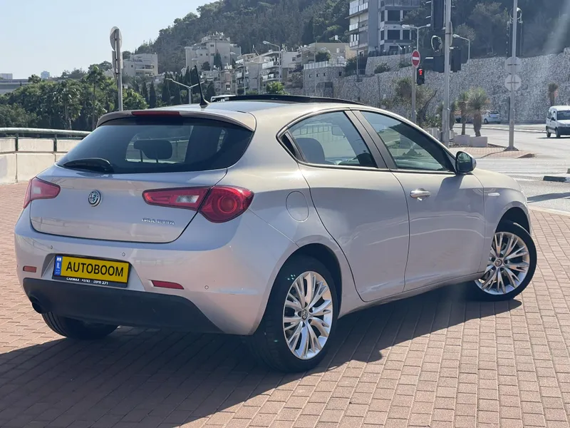 Alfa Romeo Giulietta с пробегом, 2017, частная