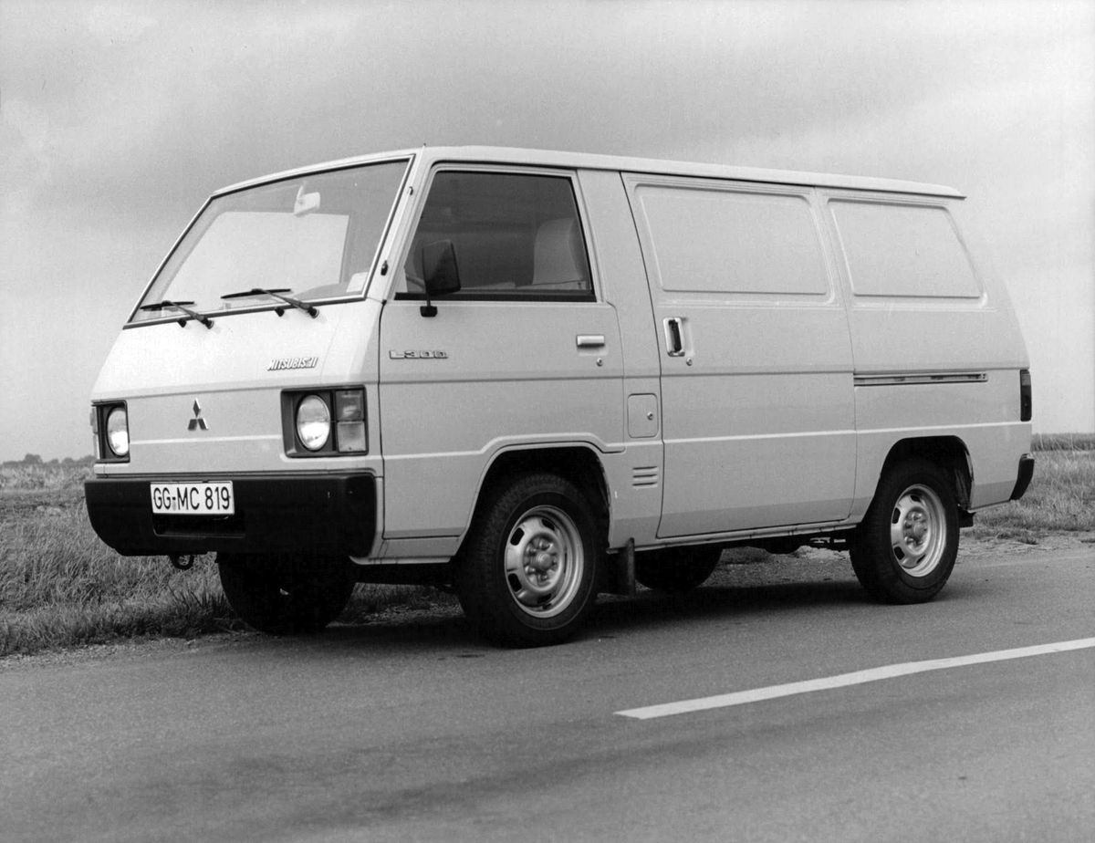 Mitsubishi L300 1979. Carrosserie, extérieur. Fourgonnette, 1 génération