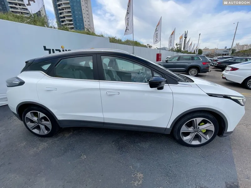 Geely Geometry C 2nd hand, 2023, private