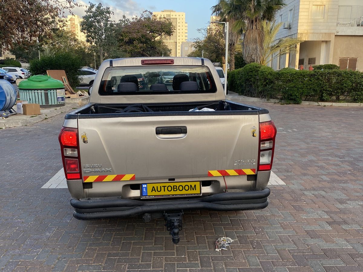 Isuzu D-Max 2nd hand, 2013, private hand