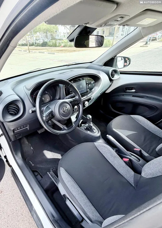 Toyota Aygo 2nd hand, 2022