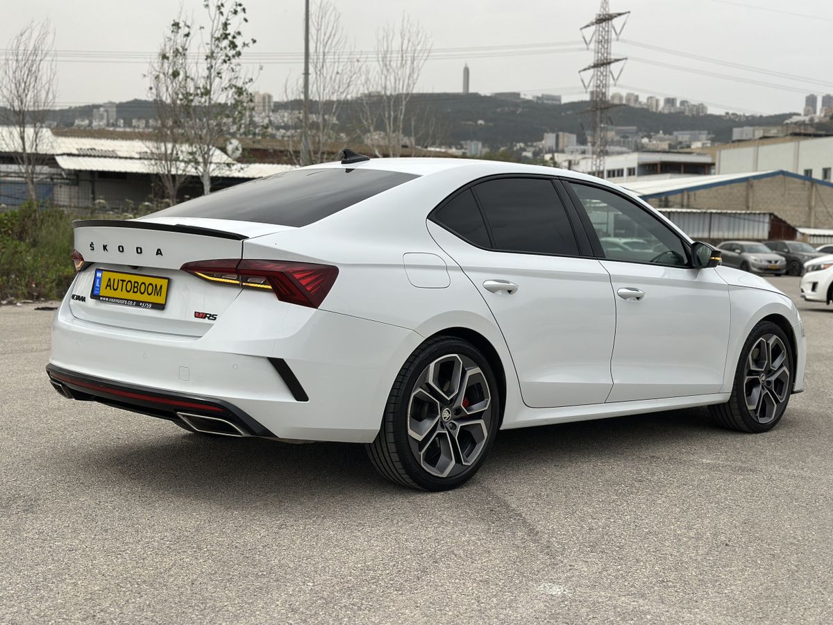 סקודה אוקטביה RS יד 2 רכב, 2023, פרטי
