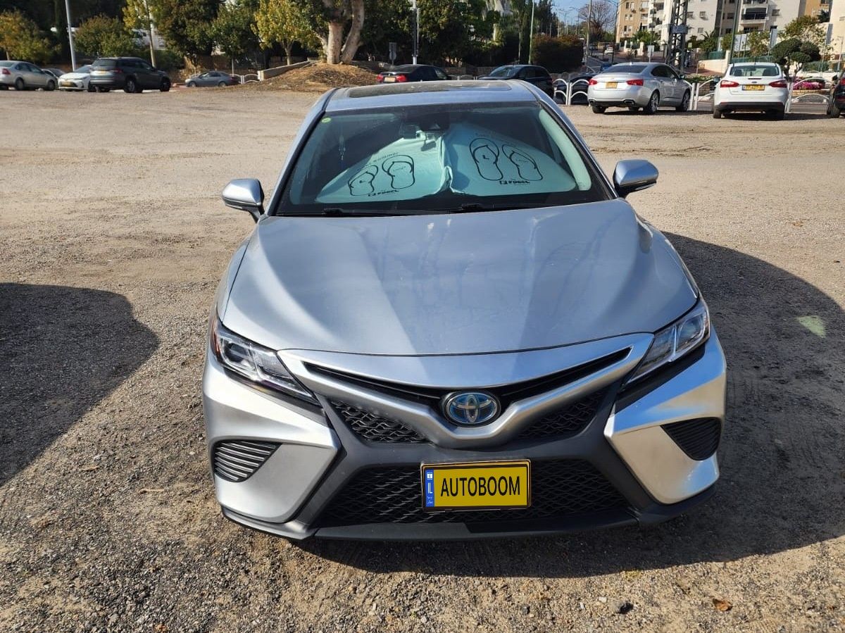 טויוטה קאמרי יד 2 רכב, 2020, פרטי