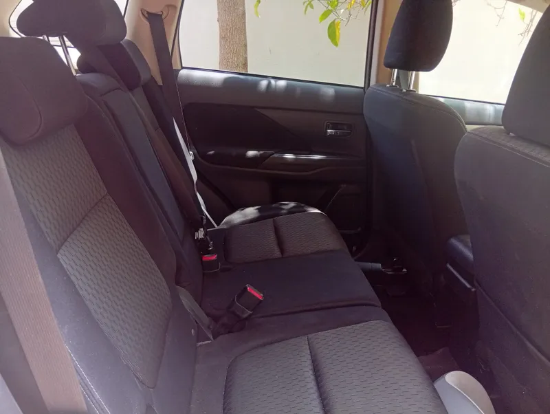 Mitsubishi Outlander 2nd hand, 2015, private hand