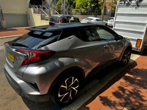 Toyota C-HR, 2017, фото