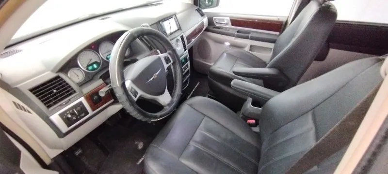 Chrysler Grand Voyager 2nd hand, 2010