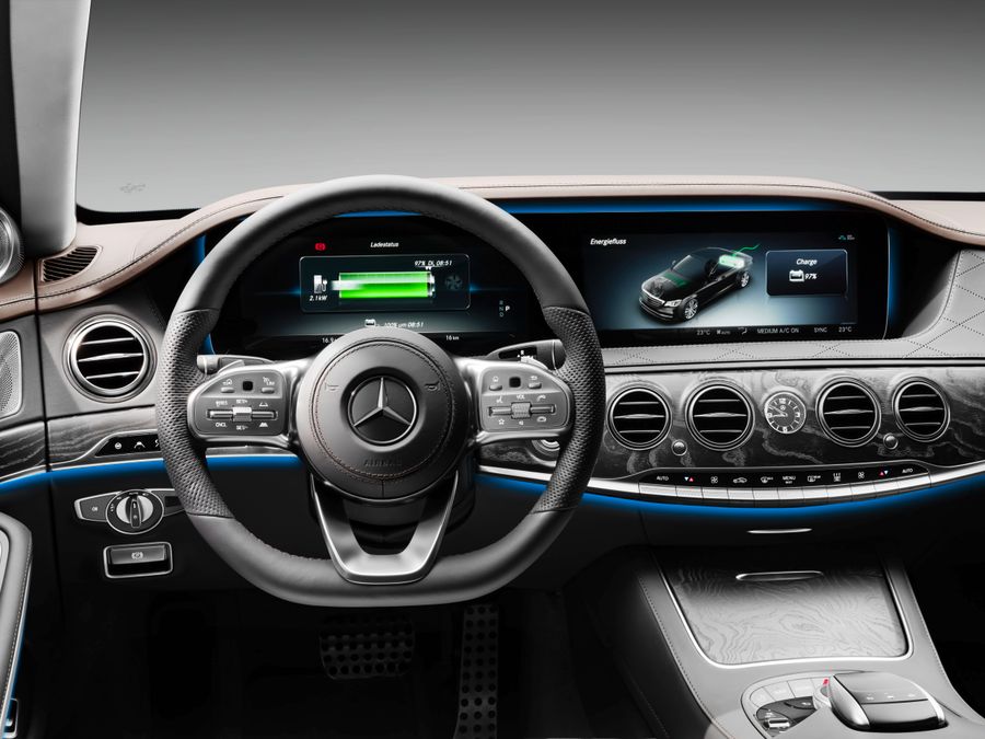 Mercedes-Benz S-Class 2017. Dashboard. Sedan Long, 6 generation, restyling