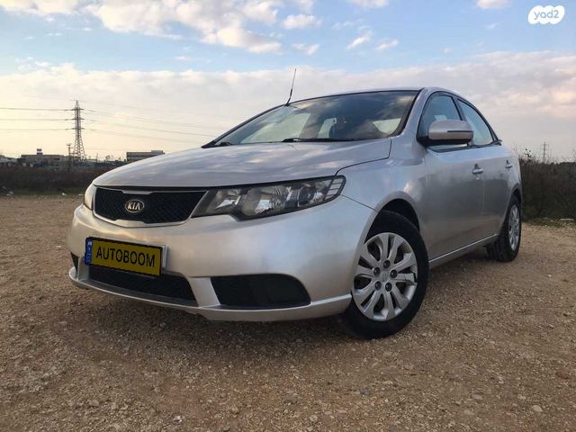 Kia Forte с пробегом, 2011