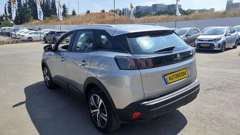 Peugeot 3008 с пробегом, 2021