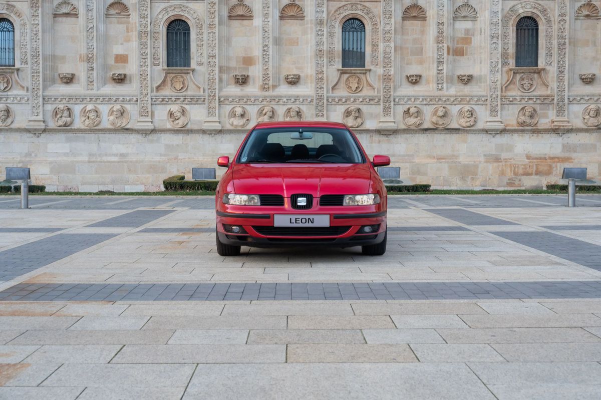 SEAT Leon. Кузов, экстерьер.