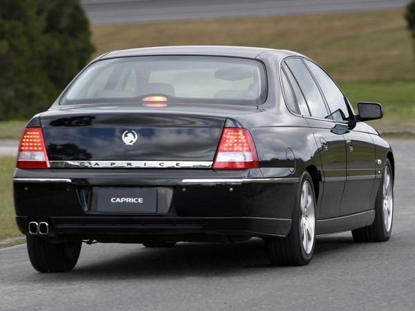 Holden Caprice 1998. Carrosserie, extérieur. Berline, 2 génération