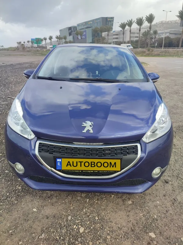Peugeot 208 2nd hand, 2014, private hand