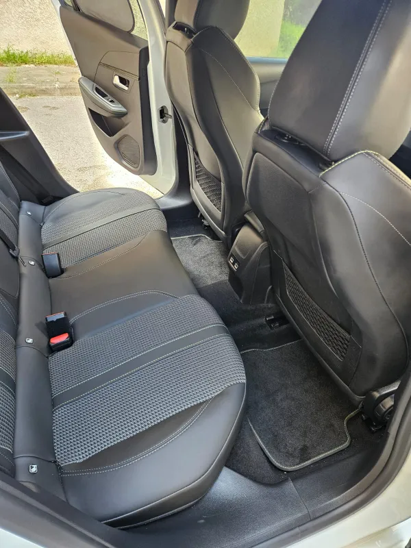 Peugeot 208 2ème main, 2022, main privée