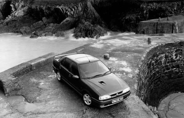 Renault 19 1992. Carrosserie, extérieur. Berline, 2 génération