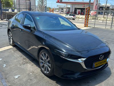 Mazda 3 2nd hand, 2022, private hand