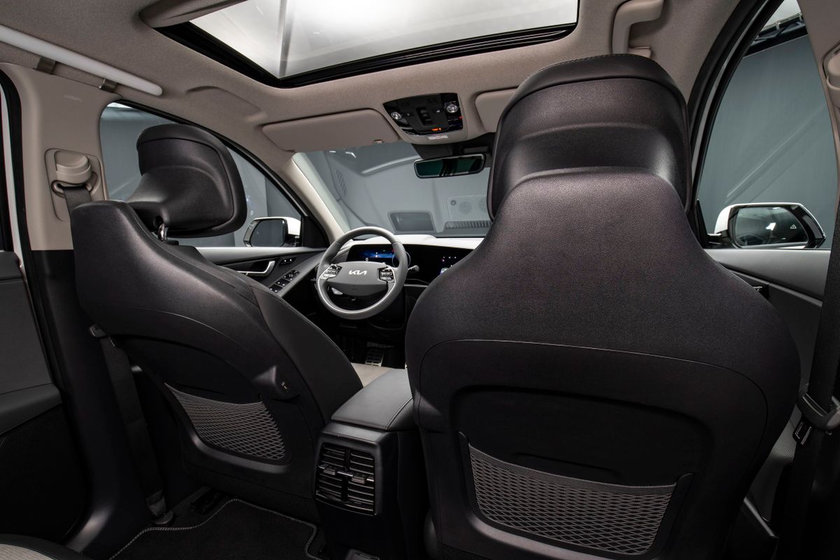 Kia Niro 2022. Front seats. SUV 5-doors, 2 generation