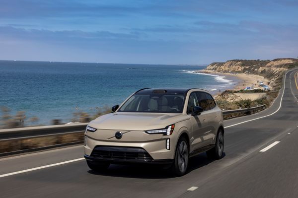 فولفو XC90 ‏2024. الهيكل، المظهر الخارجي. إس يو في 5 أبواب, 2 الجيل، تحديث 2