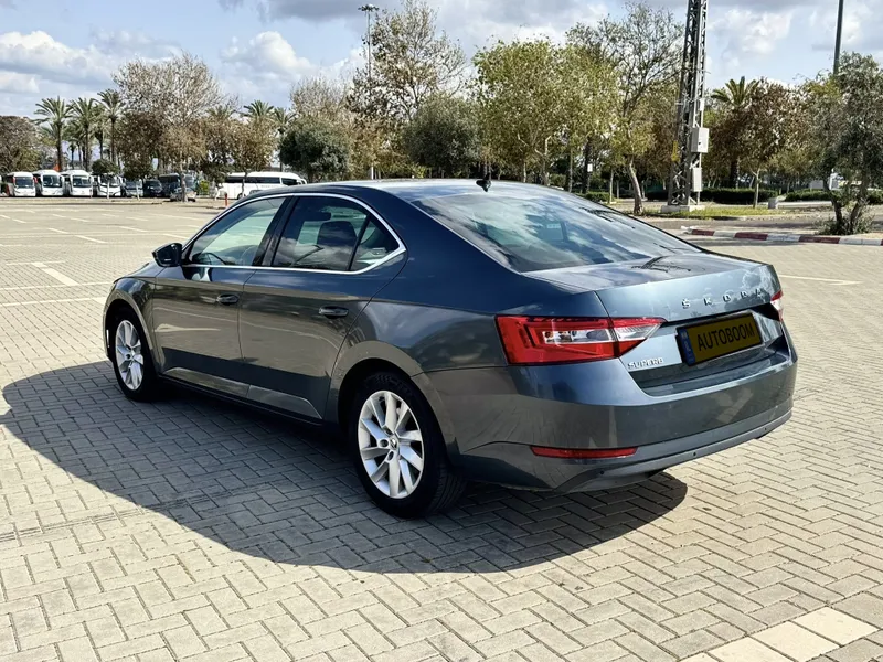 Skoda Superb 2nd hand, 2021