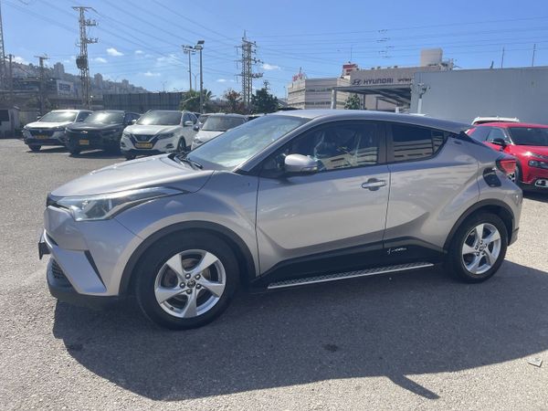 Toyota C-HR 2ème main, 2017, main privée