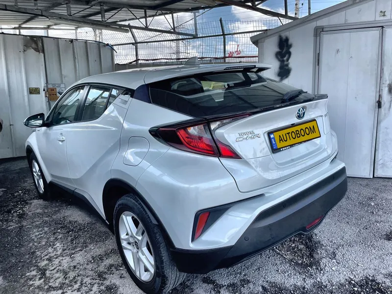Toyota C-HR 2nd hand, 2020, private