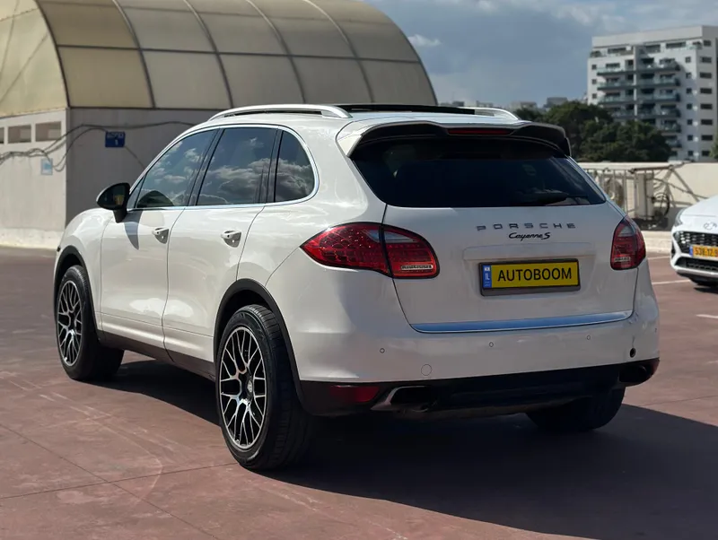 Porsche Cayenne с пробегом, 2011