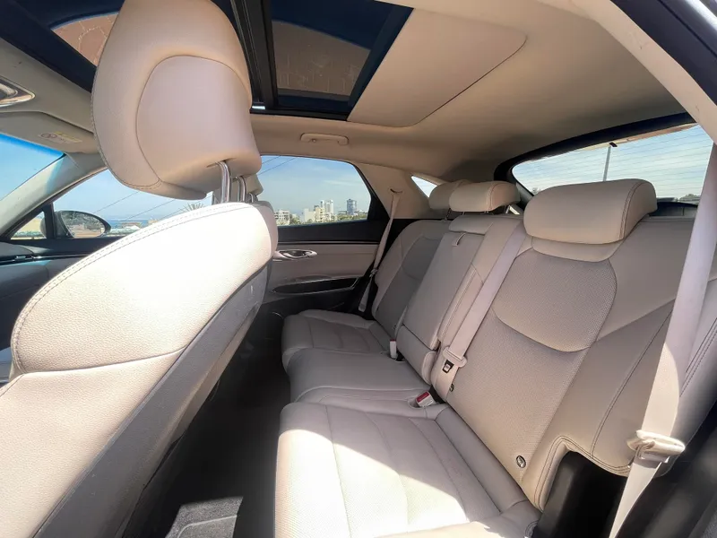 Genesis GV70 2nd hand, 2022, private hand