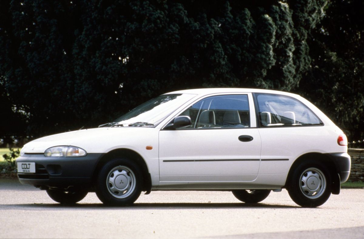 Mitsubishi Colt 1992. Carrosserie, extérieur. Hatchback 3-portes, 4 génération