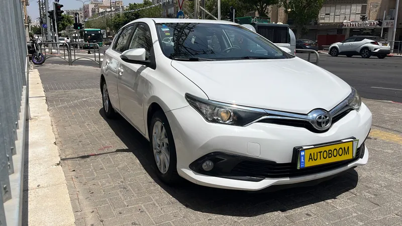 Toyota Auris 2nd hand, 2016, private hand