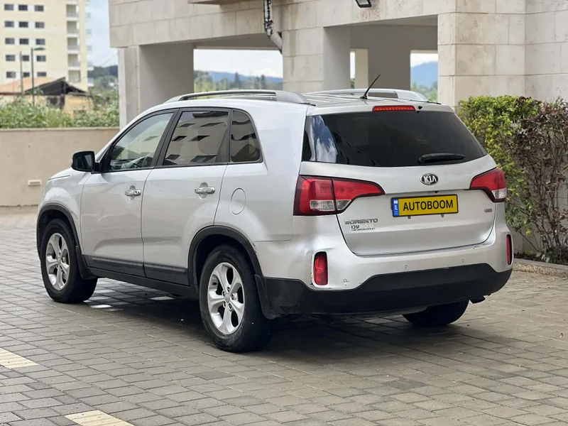 Kia Sorento с пробегом, 2013