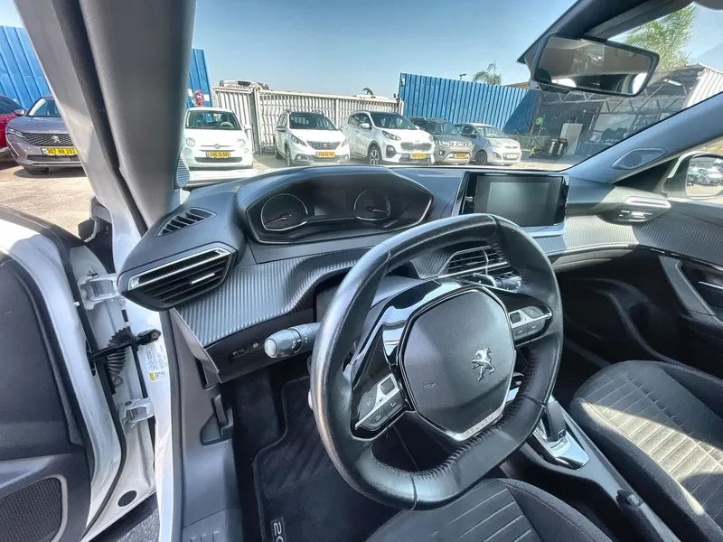 Peugeot 2008 2nd hand, 2020, private hand