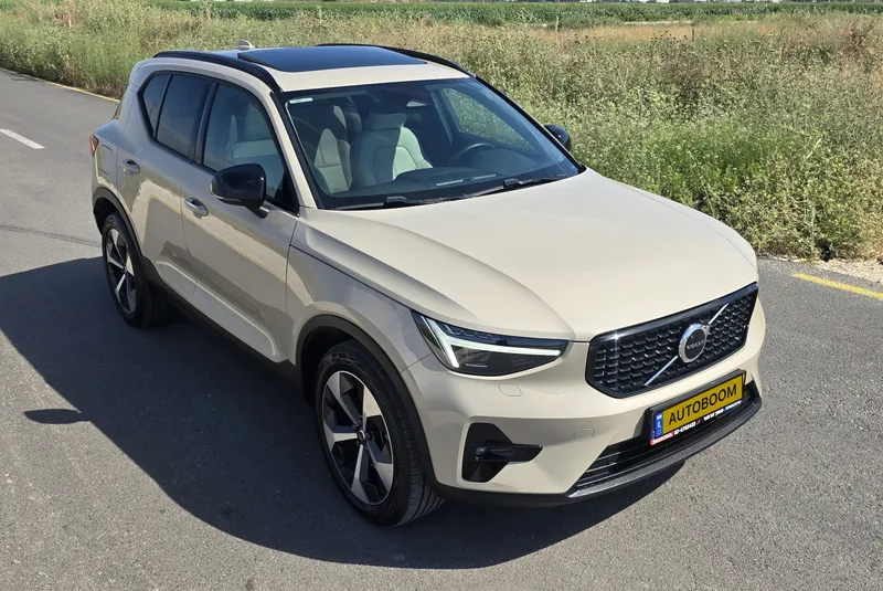 Volvo XC40 2nd hand, 2024, private