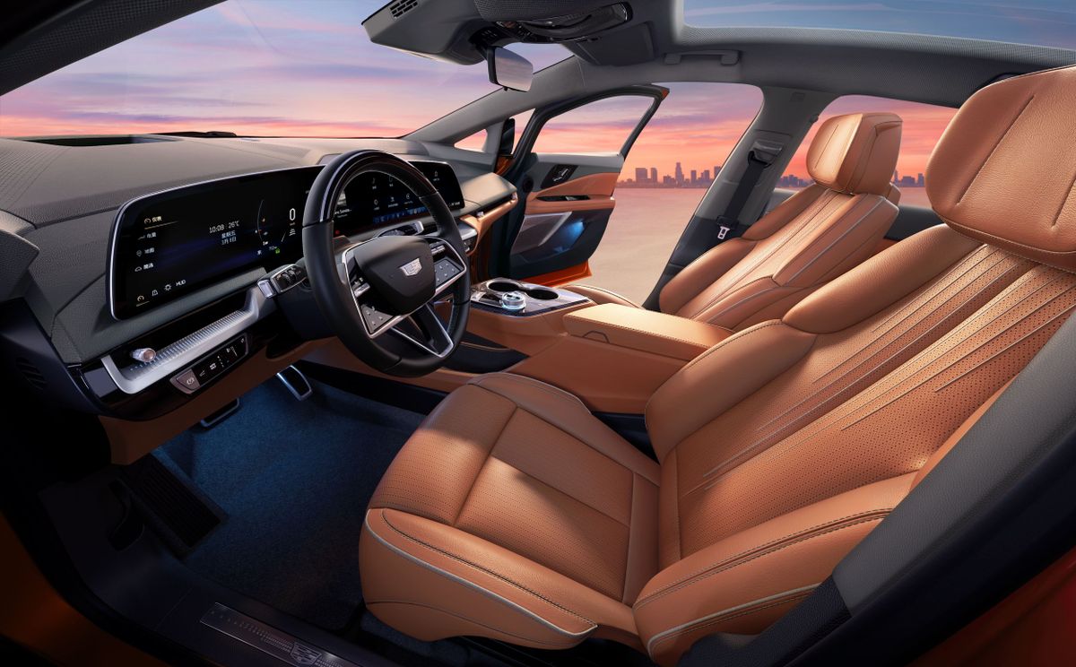 Cadillac Optiq 2024. Передние сидения. Внедорожник 5 дв., 1 поколение