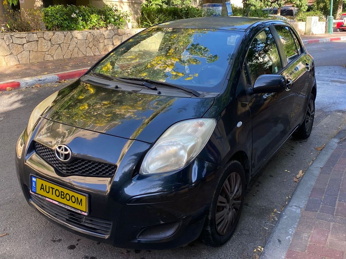 Toyota Yaris с пробегом, 2011, частная рука