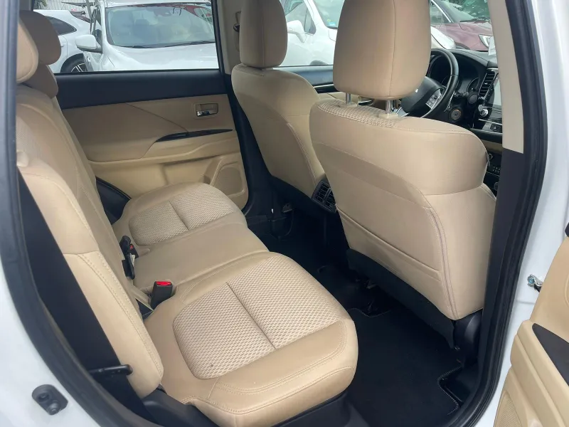Mitsubishi Outlander 2nd hand, 2021, private hand