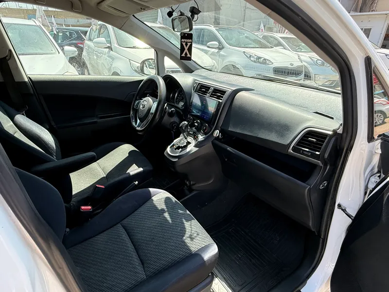 Toyota Space Verso 2nd hand, 2011, private hand