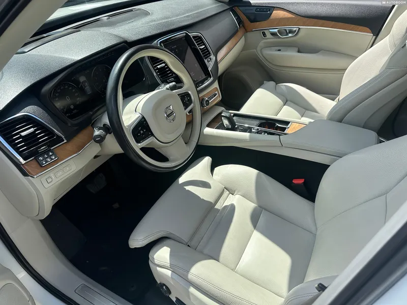 Volvo XC90 2nd hand, 2021, private