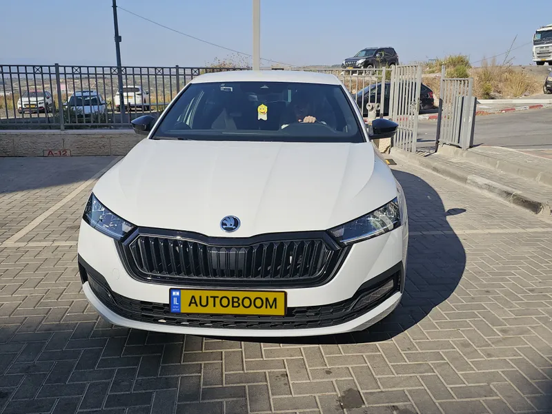 Skoda Octavia с пробегом, 2024, частная рука