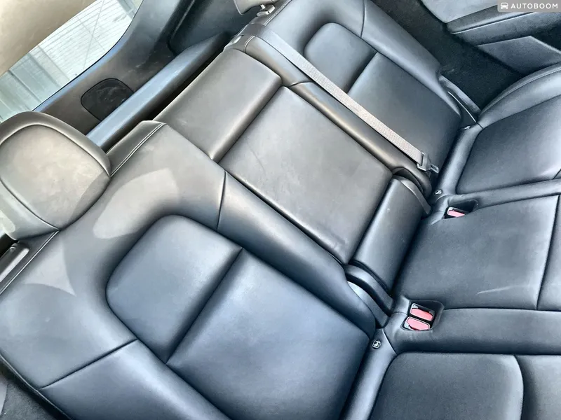Tesla Model Y 2nd hand, 2023, private