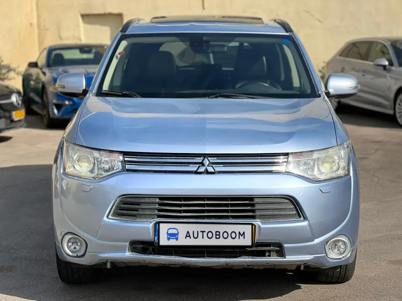 Mitsubishi Outlander 2nd hand, 2014, private hand