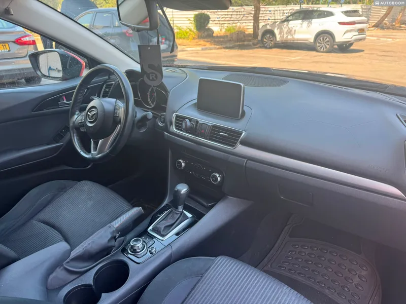 Mazda 3 2nd hand, 2015, private