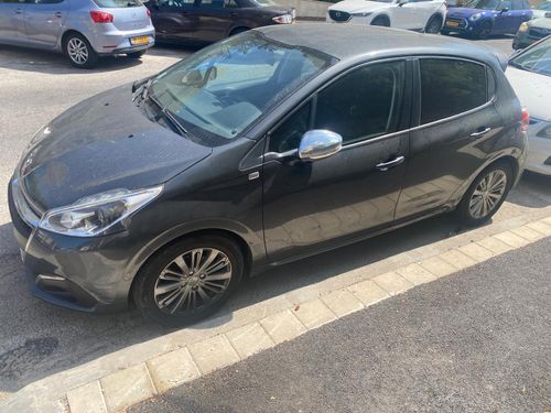 Peugeot 208 2nd hand, 2018, private hand