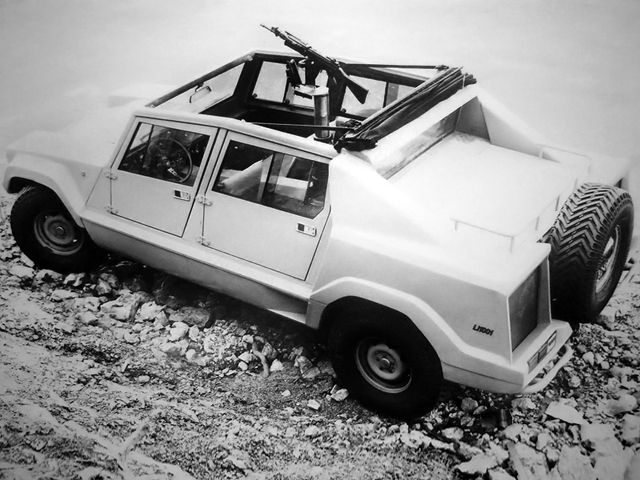 Lamborghini LM001 1981 year of release, 1 generation, pickup double-cab -  Trim versions and modifications of the car on Autoboom — 