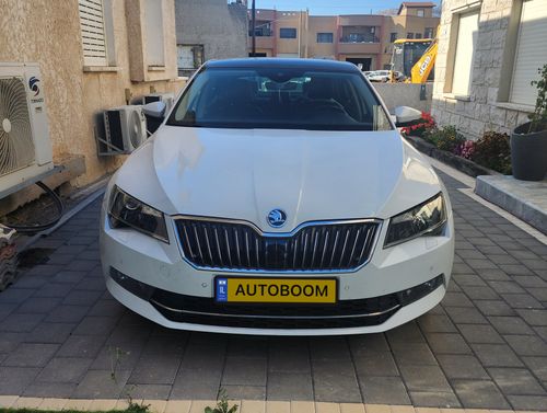 Skoda Superb с пробегом, 2019, частная рука