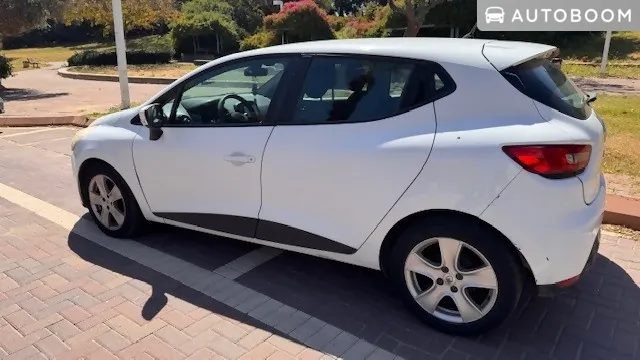 Renault Clio 2nd hand, 2015, private