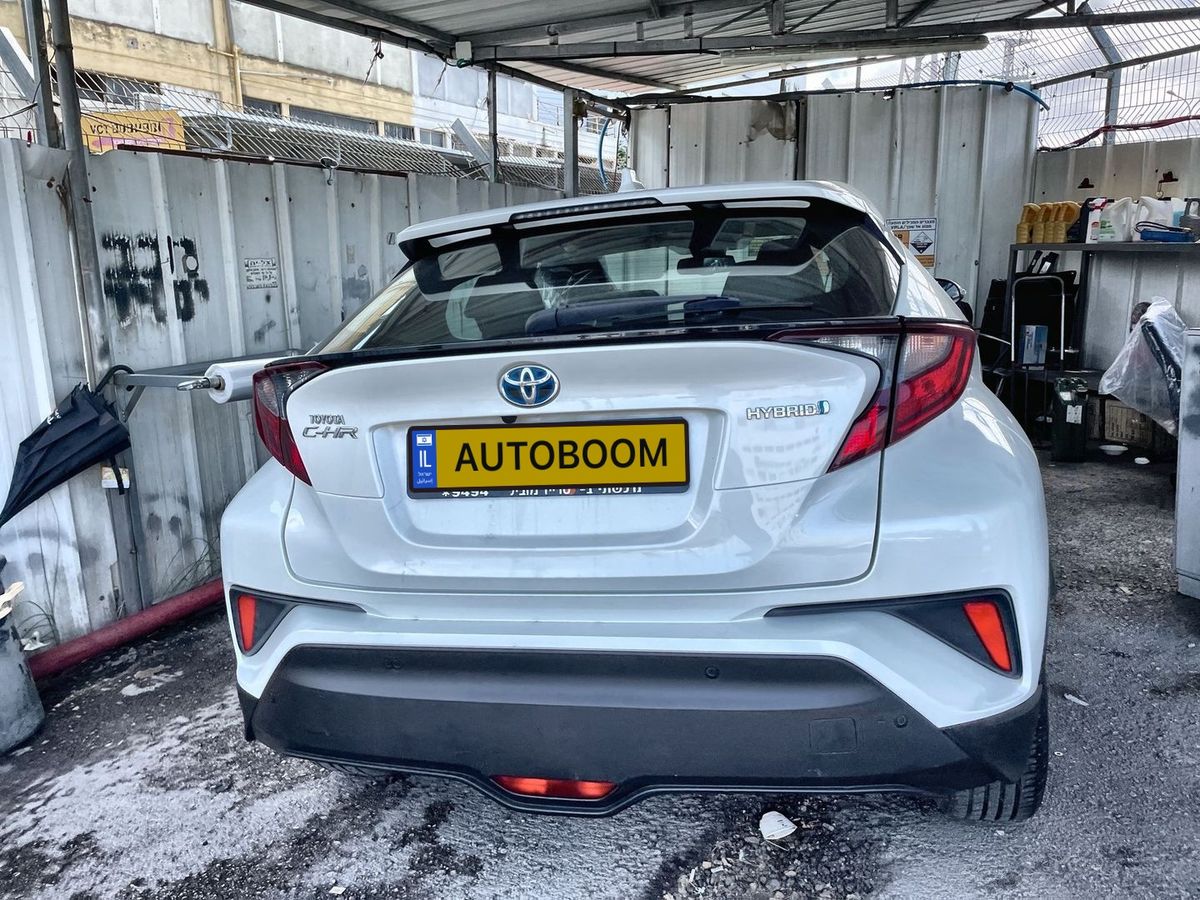 Toyota C-HR 2nd hand, 2020, private