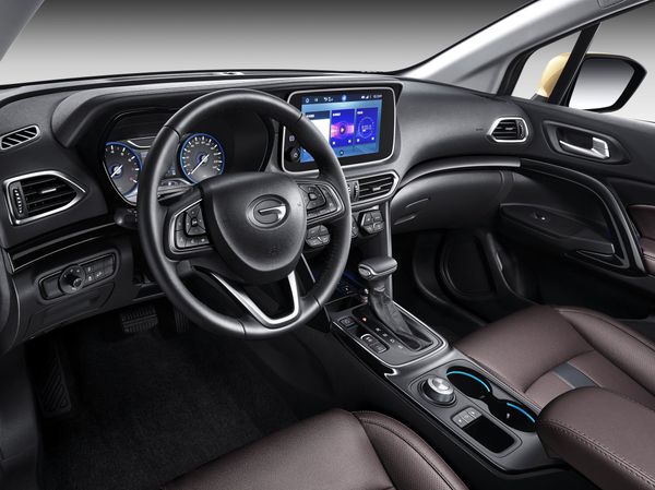 GAC GS4 2018. المقاعد الأمامية. SUV ٥ أبواب, 1 الجيل، تحديث