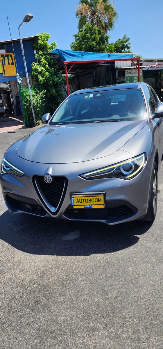 Alfa Romeo Stelvio с пробегом, 2018, частная рука