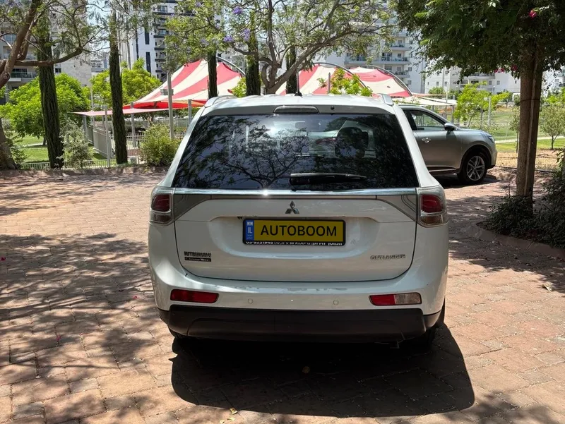 Mitsubishi Outlander 2nd hand, 2015, private hand