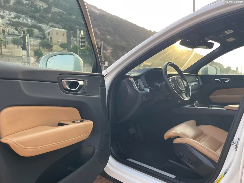 וולוו XC60 יד 2 רכב, 2020, פרטי